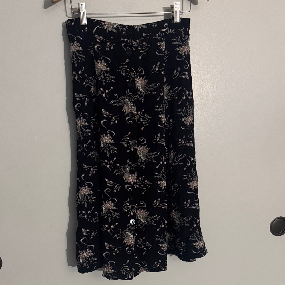 90’s Floral Black Flowy Midi Skirt